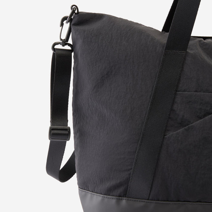 28L Sports Bag with Waterproof Pocket