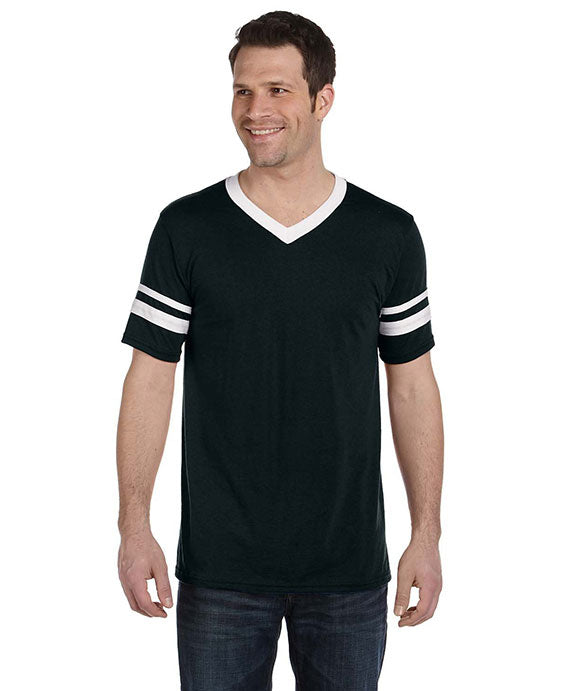 variant:Black/White