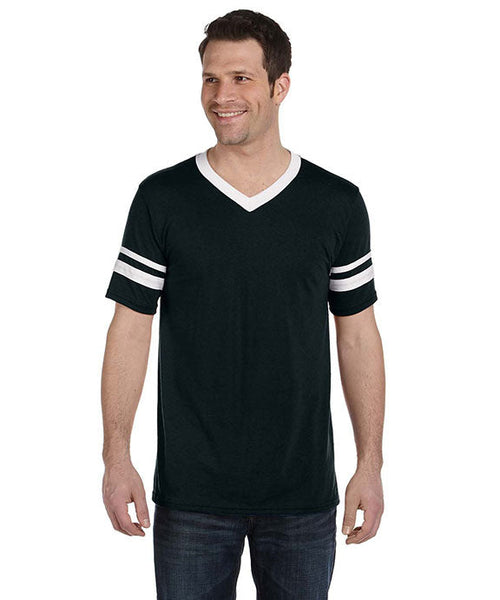 variant:Black/White