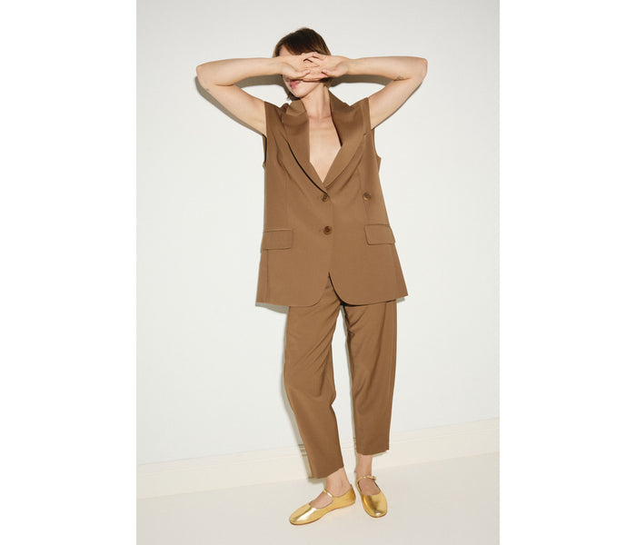 Freda Salvador Aubrey Mary Jane flat in gold leather, featuring a classic design with a rounded toe and stylish ankle strap.