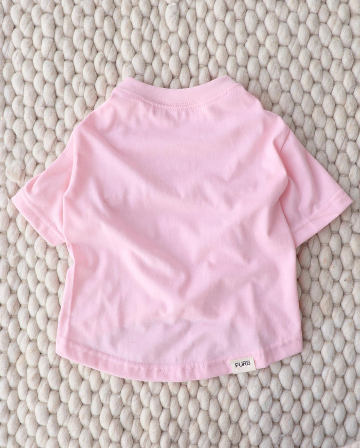 Relaxed pink dog t-shirt for playful Cocker Spaniels, Pugs, and Mini Schnauzers. Soft and versatile for daily wear.