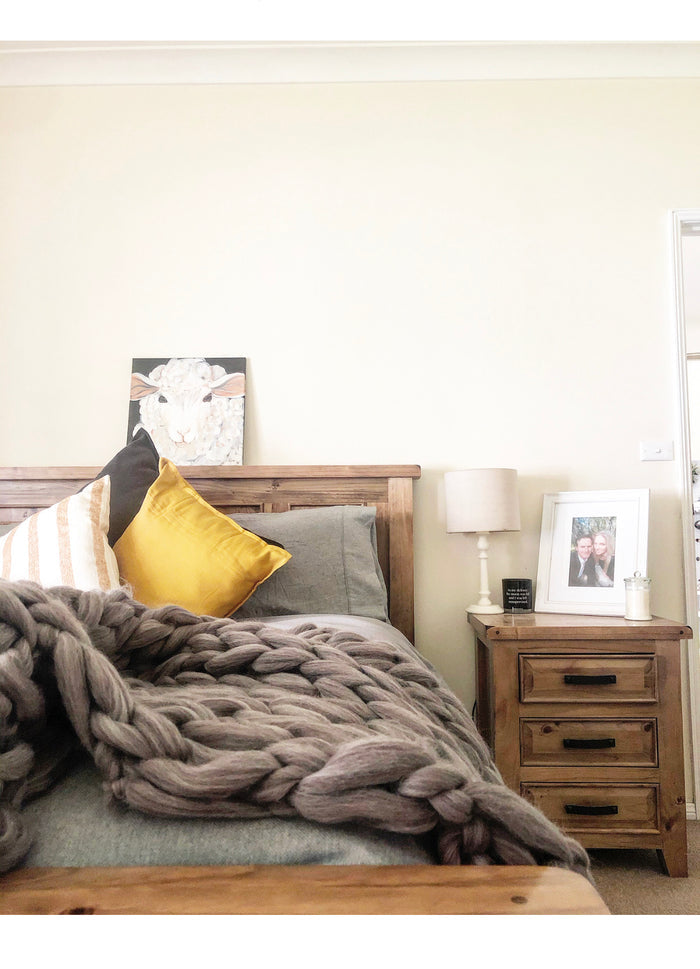 Chunky couch throw