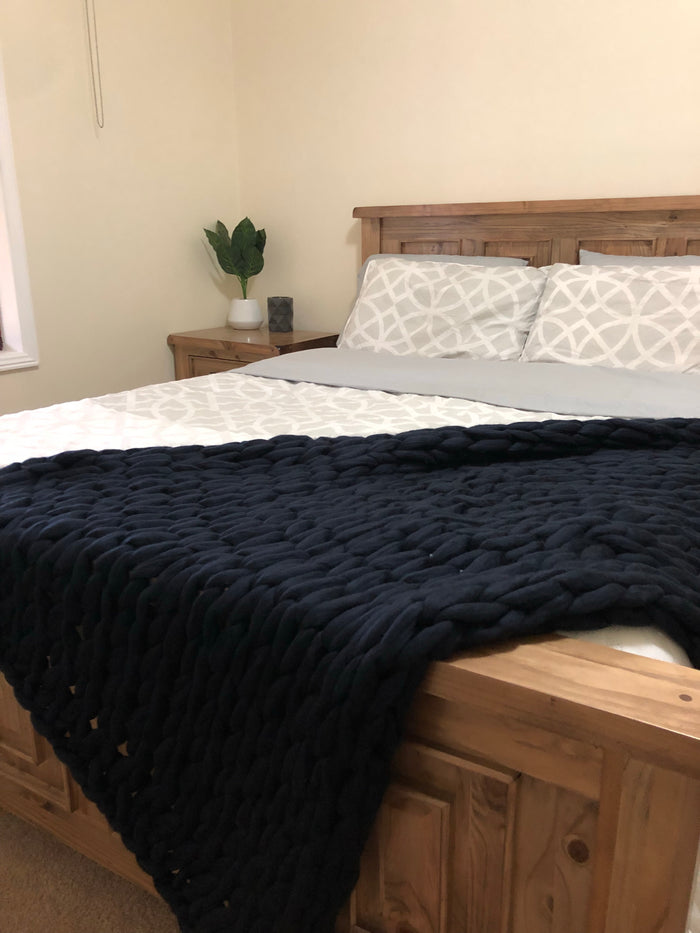 navy / couch throw