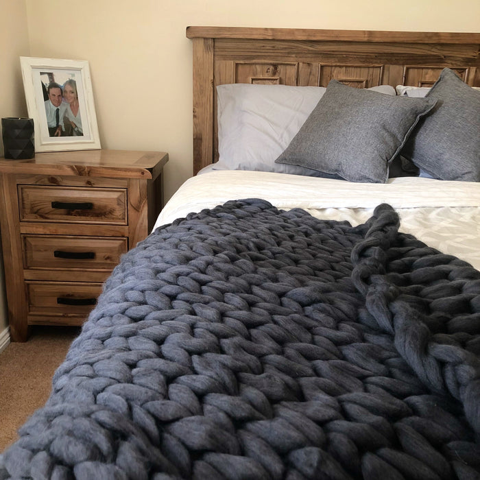 charcoal / couch throw
