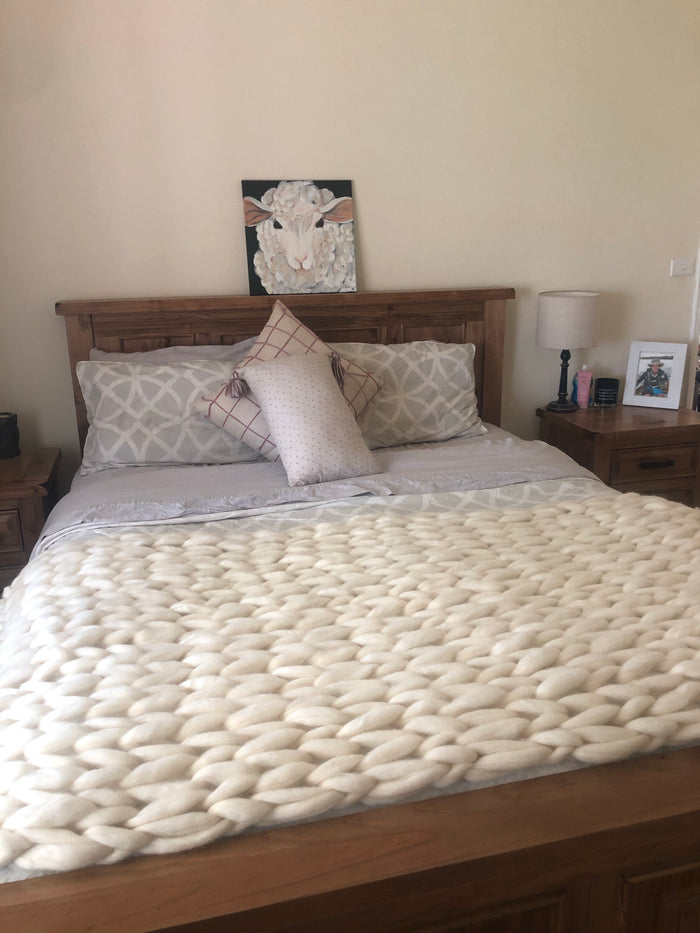 natural cream / couch throw