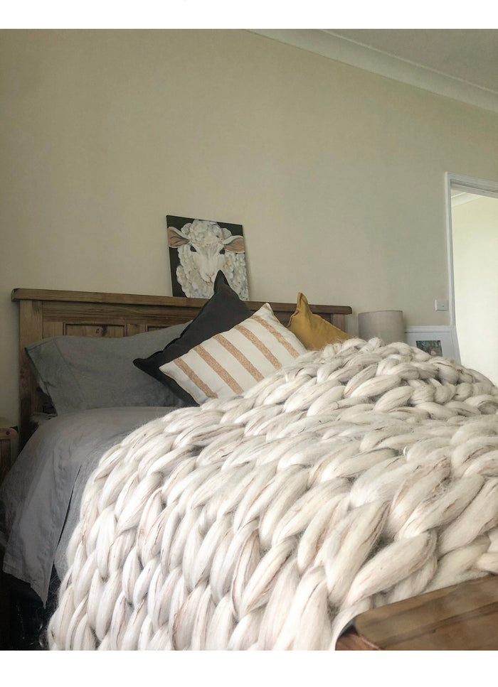 Mottly linen / couch throw