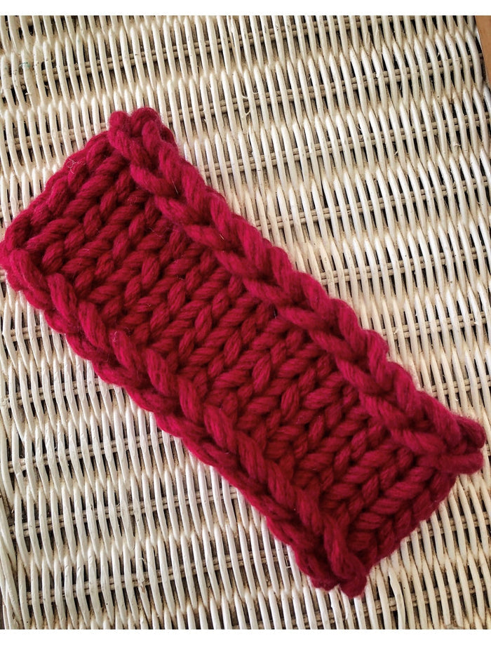 Adult size ( one size fits most ) / deep red