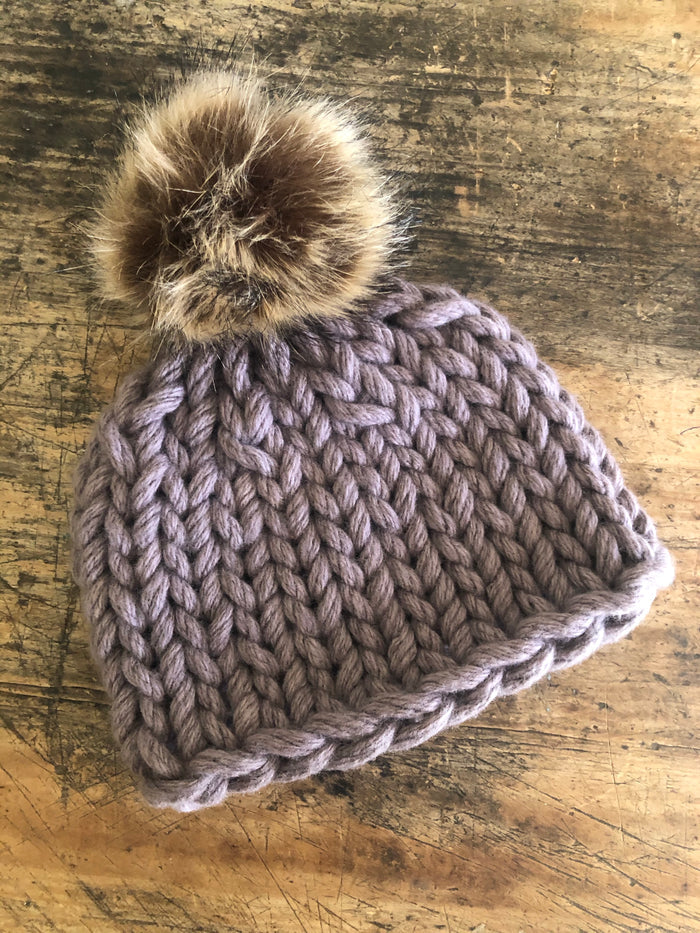 dusty lavendar / Pom Pom