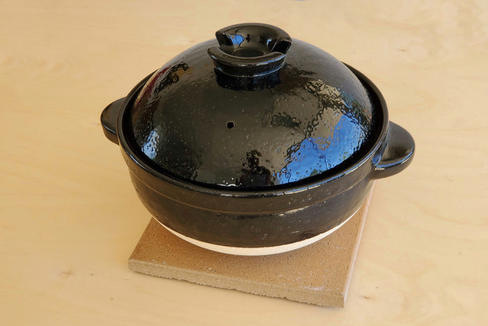 Donabe that is made in Japan.