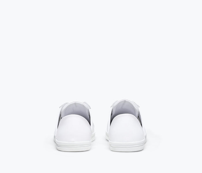 FREDA SALVADOR EDA D'ORSAY sneaker featuring a sleek design and stylish details, perfect for casual wear.