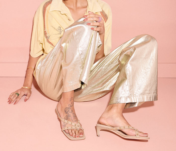 Freda Salvador Elaine heel in khaki with pointed toe and stiletto heel, showcasing elegant and stylish women's footwear.