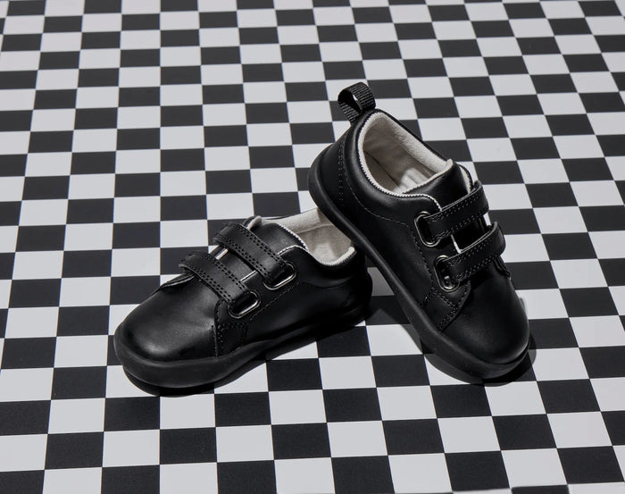 Front and side view of Ten Little Everyday Original - All Black. Available at www.tenlittle.com