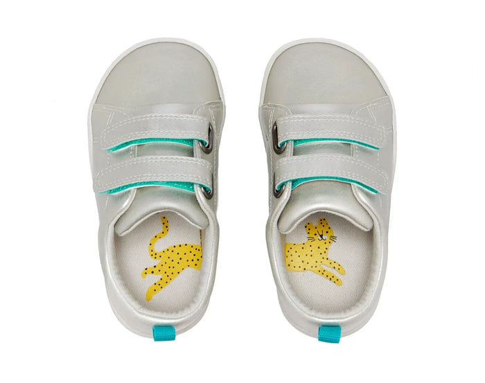 Top view of APMA and Peta-approved Ten Little Everyday Original - Moondust Silver. Available at www.tenlittle.com