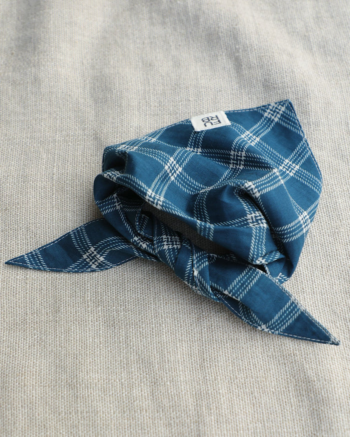 Plaid dog bandana – Fireside Plaid Dog Bandana