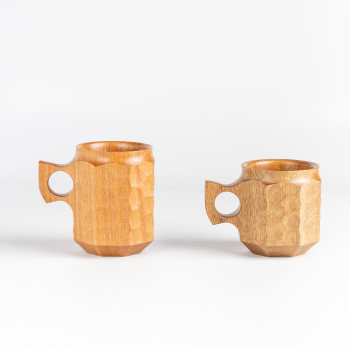 Large and medium Jin cups in Tabunoki wood, showing color difference.