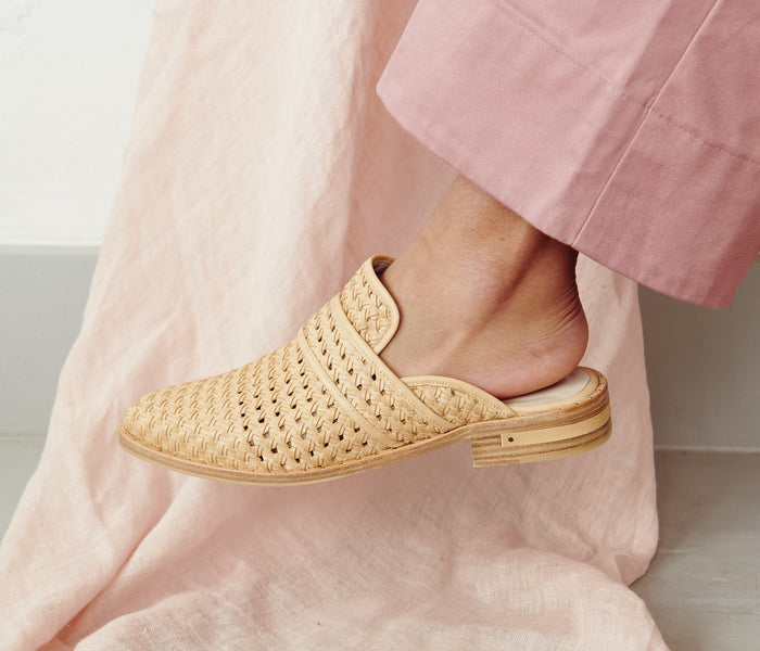 FRĒDA SALVADOR KEEN MULE in nude woven fabric, showcasing the stylish slip-on mule with textured design and comfortable fit.