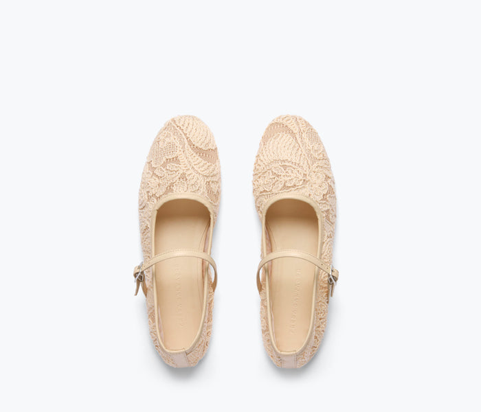 Fredaa Salvador Laurel Mary Jane flats in vanilla jacquard mesh with a flat design, showcasing elegant and comfortable footwear.