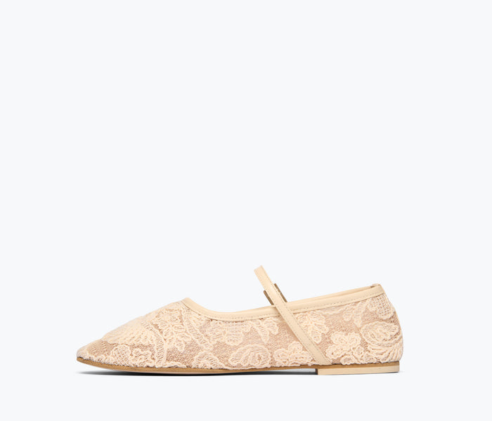 Freda Salvador Laurel Mary Jane flat shoe with vanilla jacquard mesh interior, showcasing a stylish and comfortable footwear design.