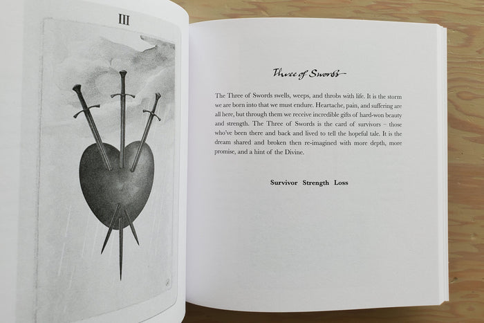 Uusi Notes from the Pagan Otherworlds Tarot Cards Book