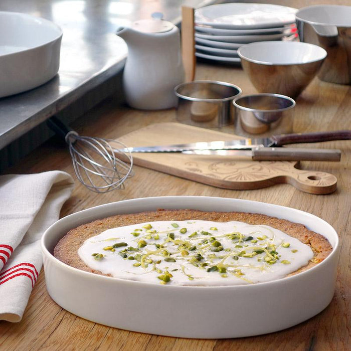 plat à gratin ou gateau irrégulier en porcelaine blanche  - tsé tsé