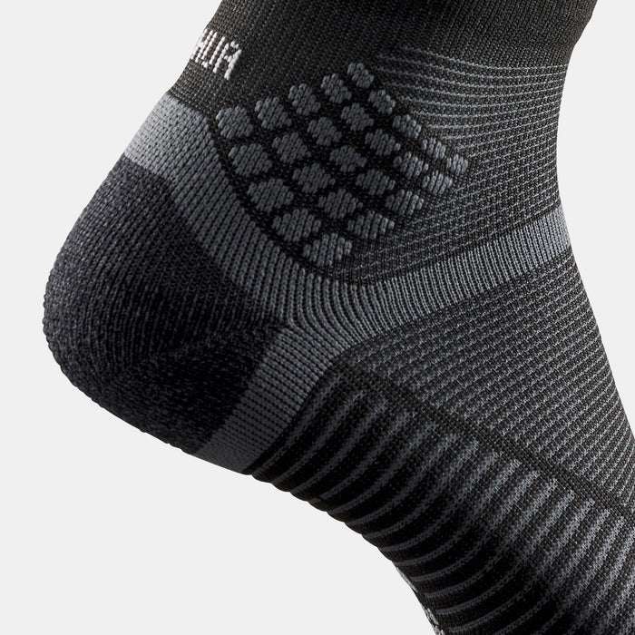 {*graphite-black-8616568*}