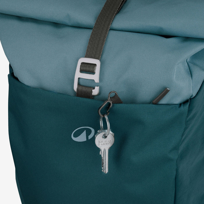 {*deep-sea-turquoise-8920375*}