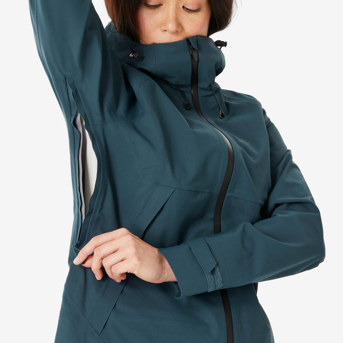 {*deep-sea-turquoise-8911403*}