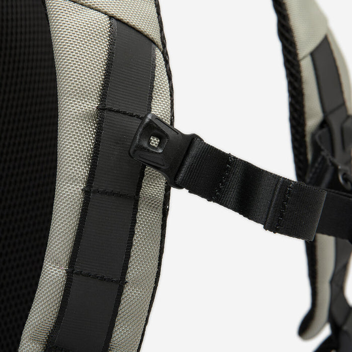 Roll-top backpack with laptop pocket, Commute 900 29L