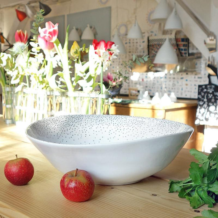 plat à fruits de forme irrégulière en porcelaine blanche avec des confettis argentés - tsé tsé