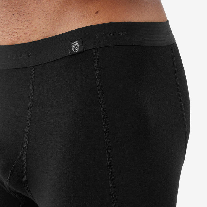 {*ultra-black-8542384*}