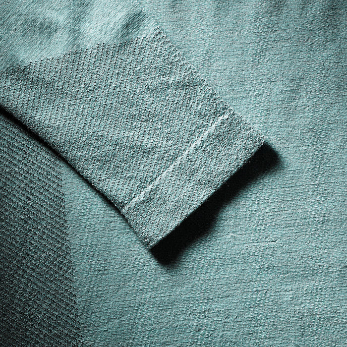 {*frosty-turquoise-8828148*}