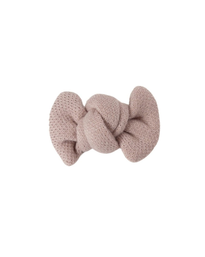 Cute pink hair bow for dogs, an essential accessory for your pup’s daily style