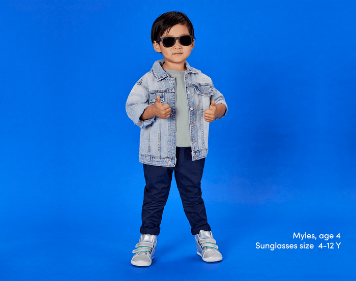 Boy age 4 wearing Ten Little Sunglasses size 4-12Y - Black. Available at www.tenlittle.com