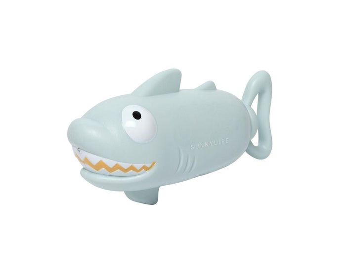 Hand pump secured in Sunnylife Water Soaker - Shark. Available at www.tenlittle.com