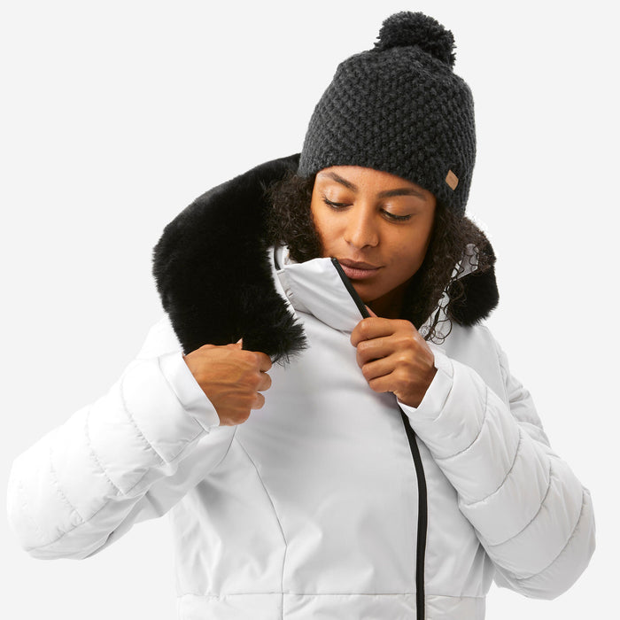 {*snowy-white-8563105*}