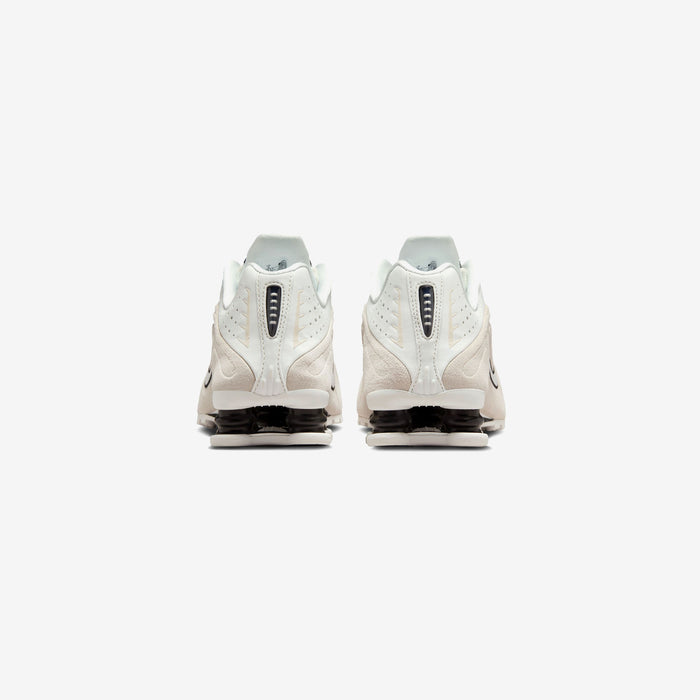 Wmns Shox R4